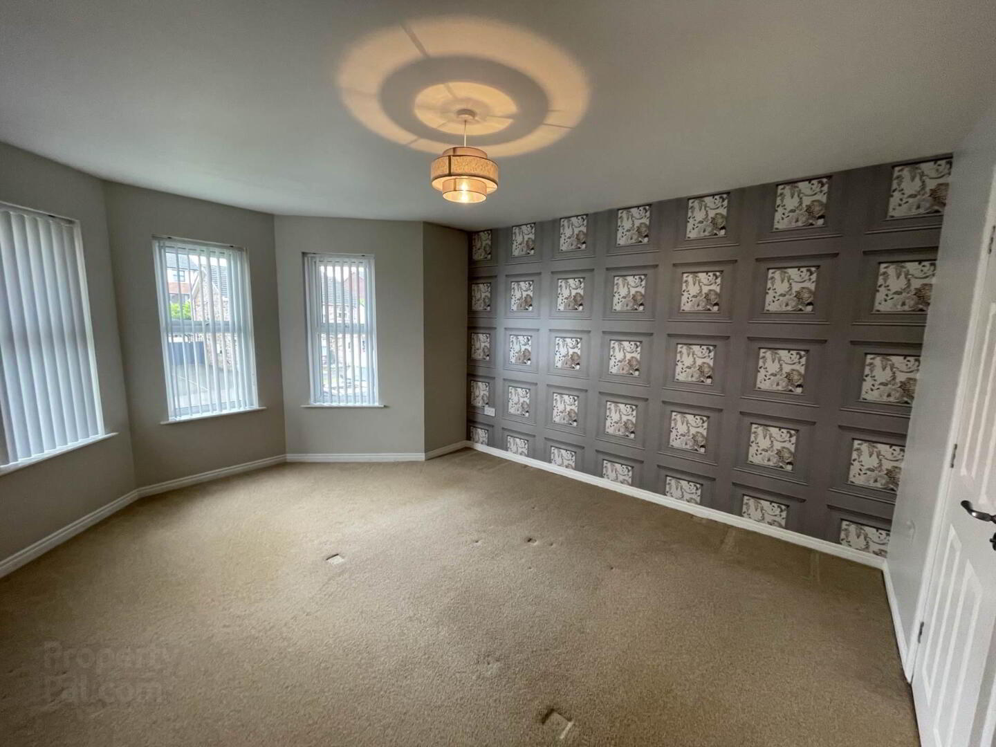 186 Blackthorn Rise 6 of 11