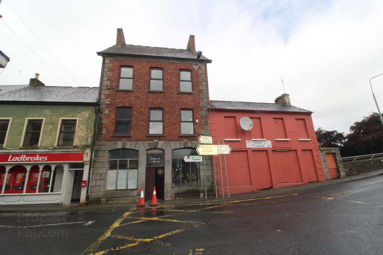 Main Street 1 of 21