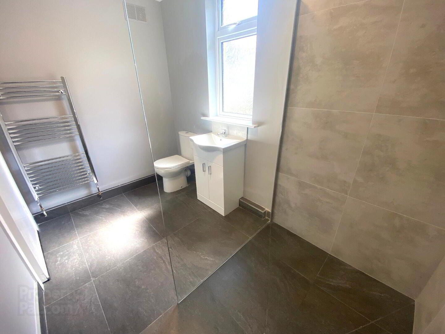 Walkinstown Crescent 22 of 26