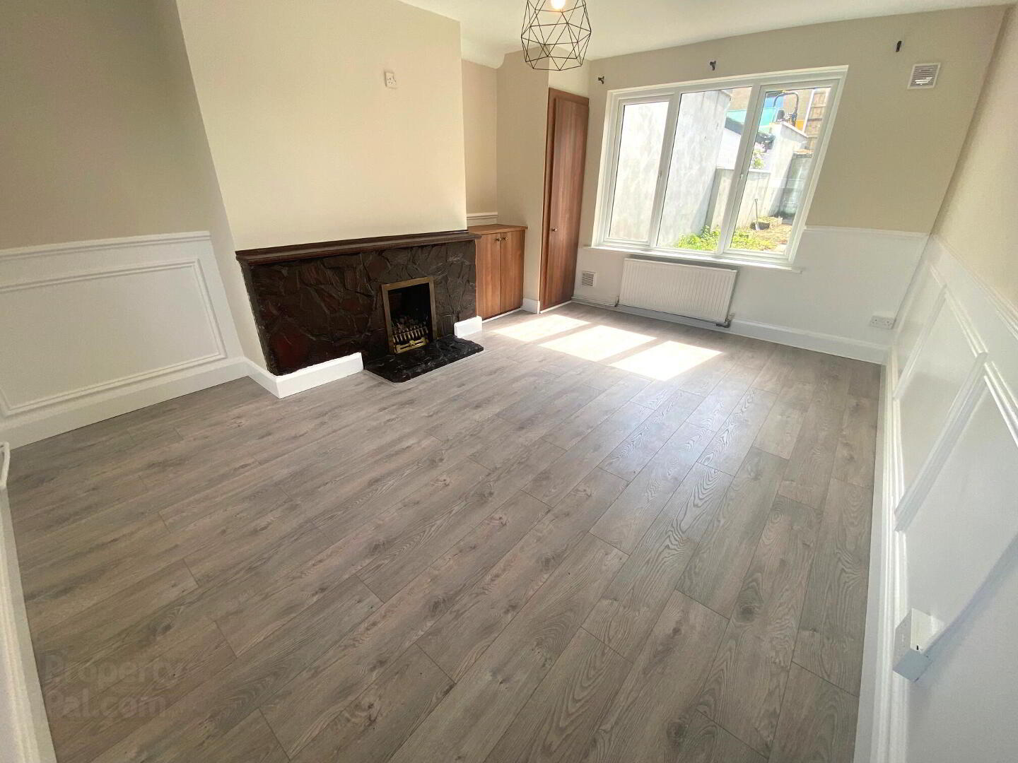 Walkinstown Crescent 4 of 26