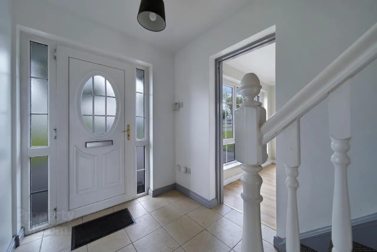 40 Ashgrove Manor 3 of 31