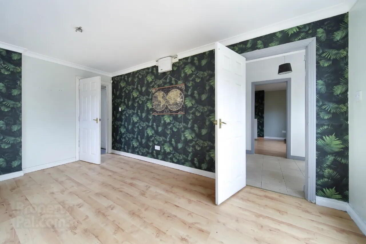 40 Ashgrove Manor 9 of 31