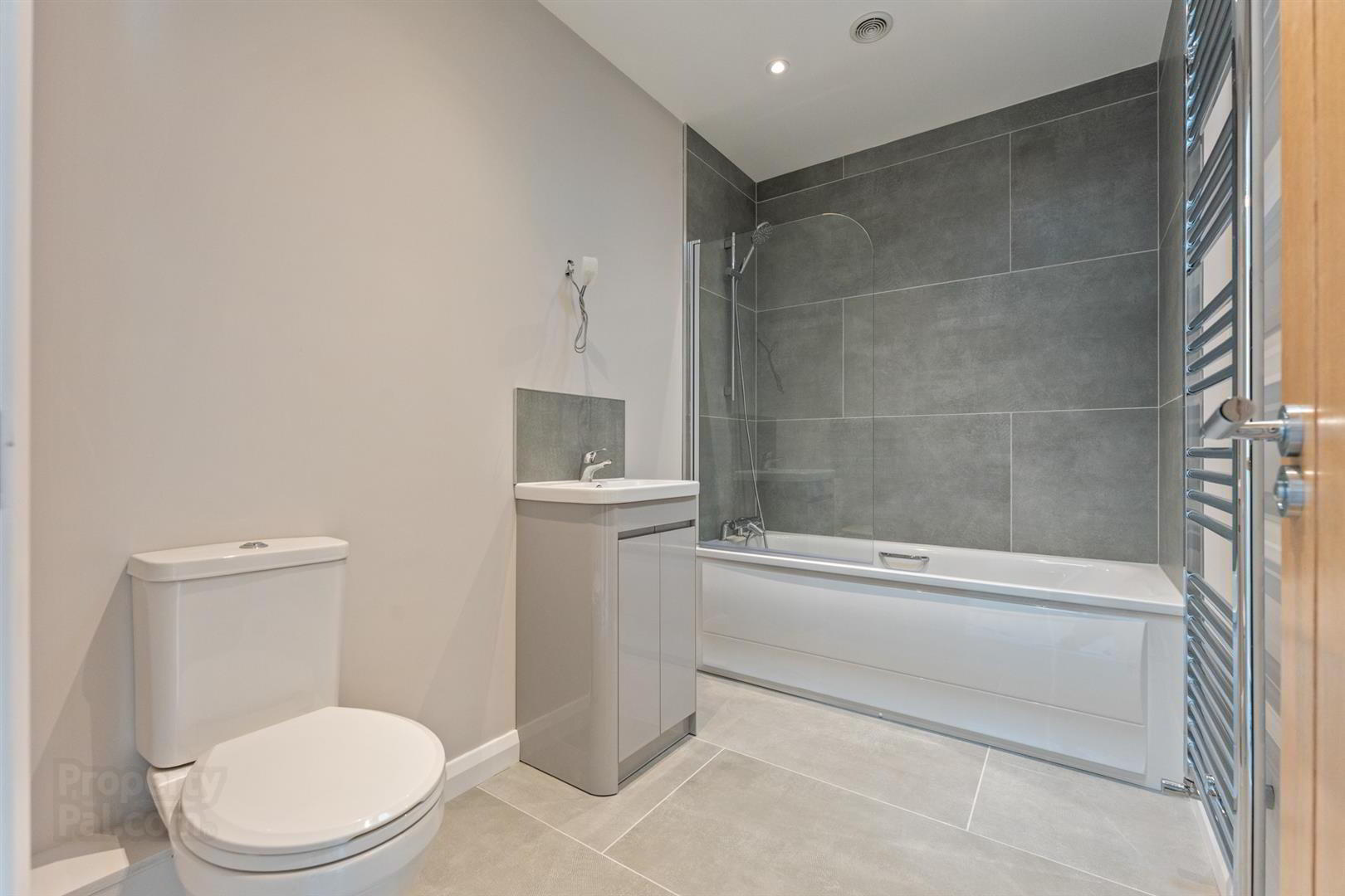 22 Hunters Lane 13 of 14