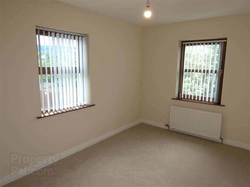 10 Aylesbury Court 10 of 12