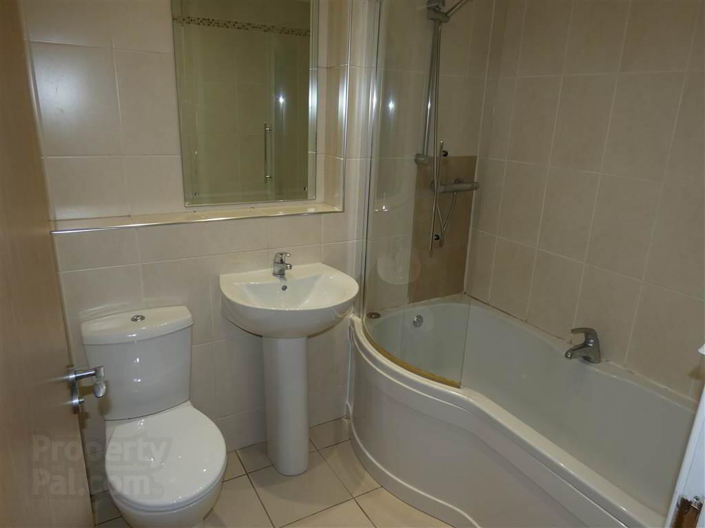 12 Aylesbury Court 9 of 10