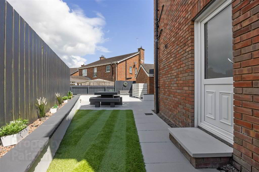 23 Demesne Road 19 of 21