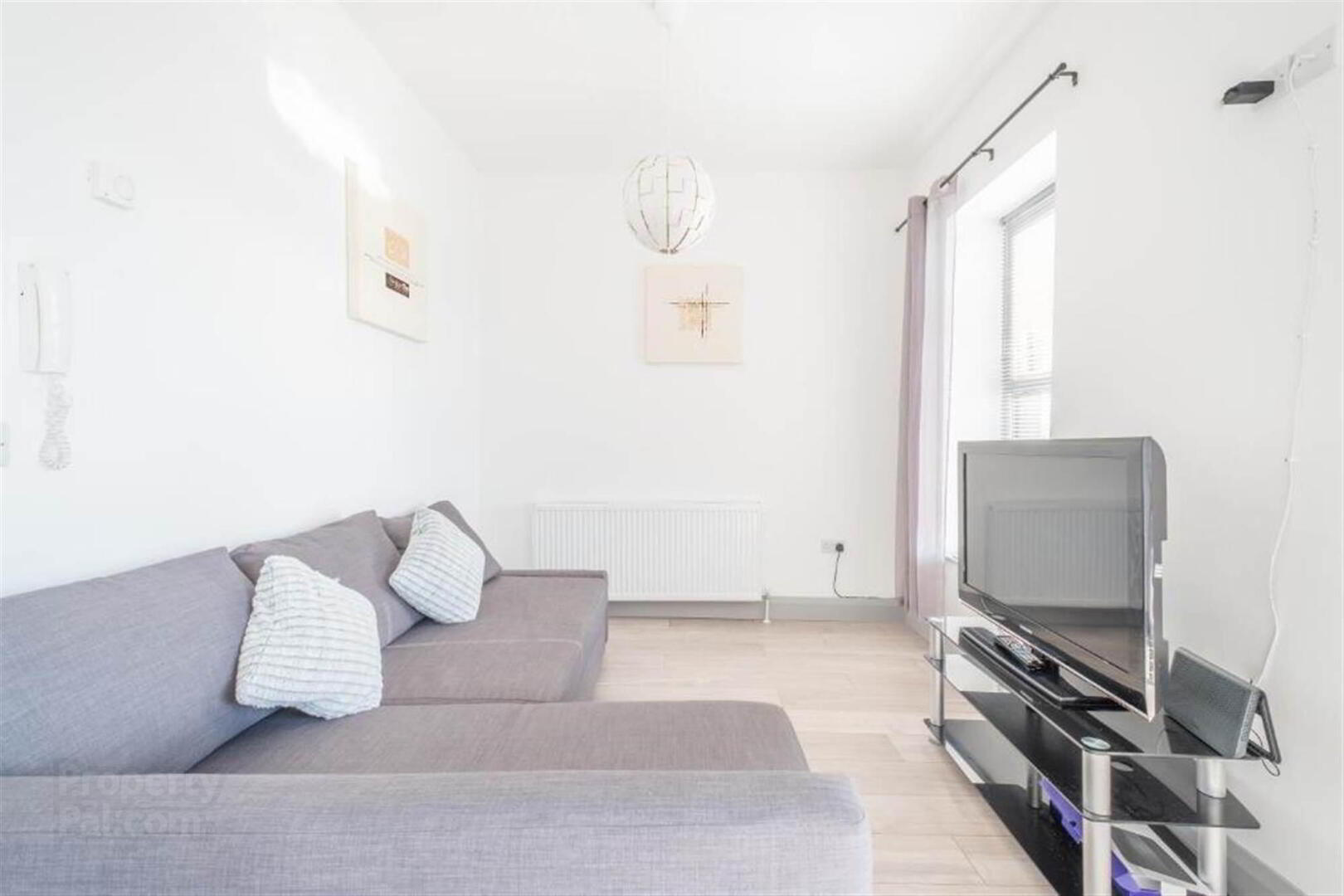 Apt 1, 75 Eglinton Street 3 of 13