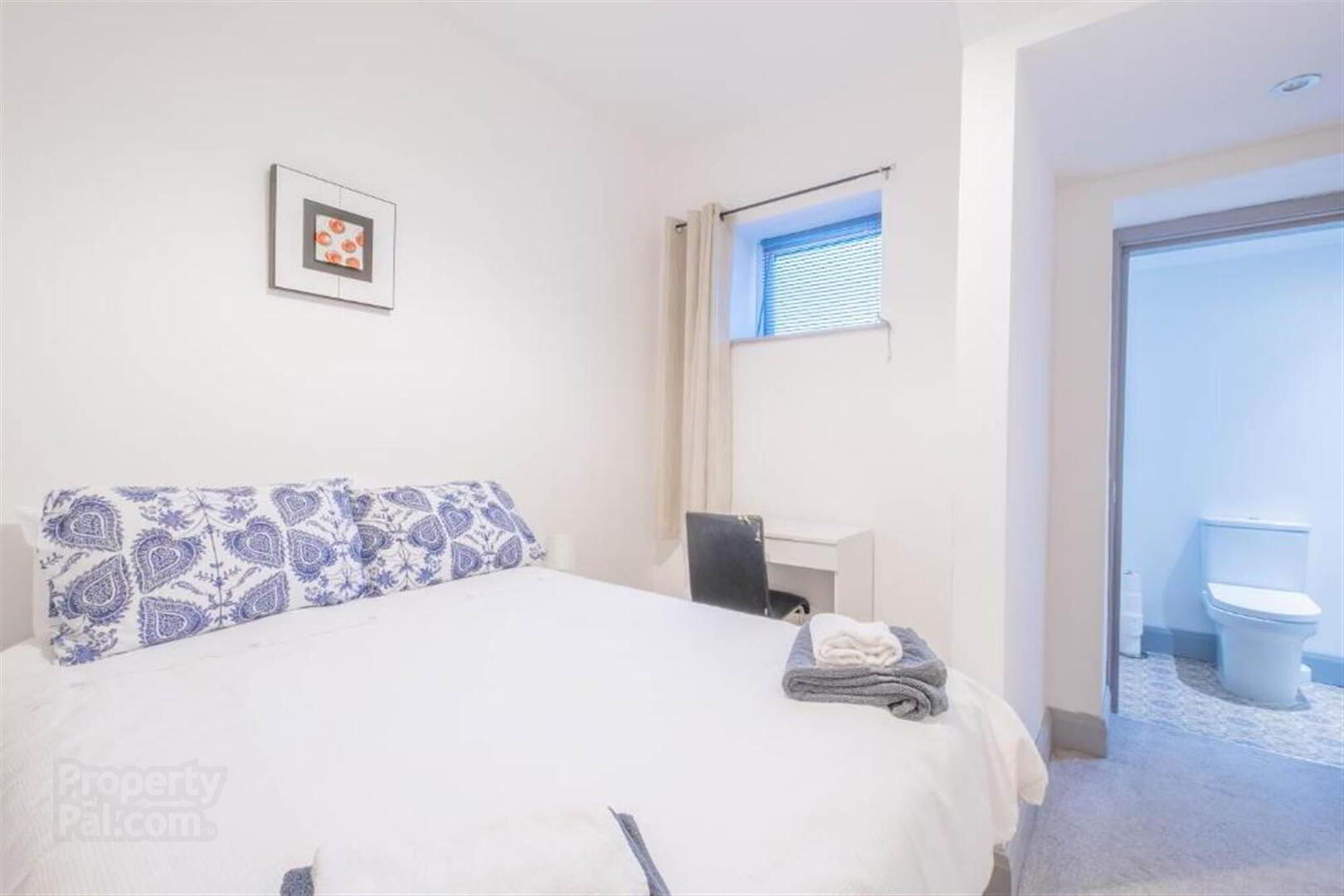 Apt 1, 75 Eglinton Street 9 of 13