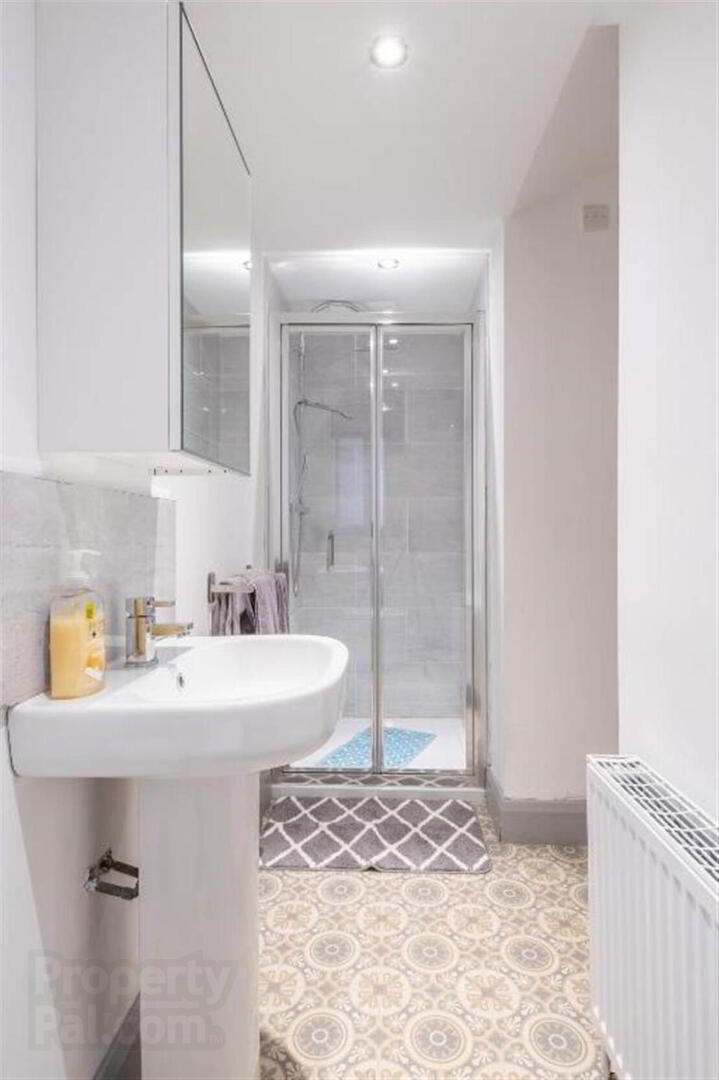 Apt 1, 75 Eglinton Street 10 of 13