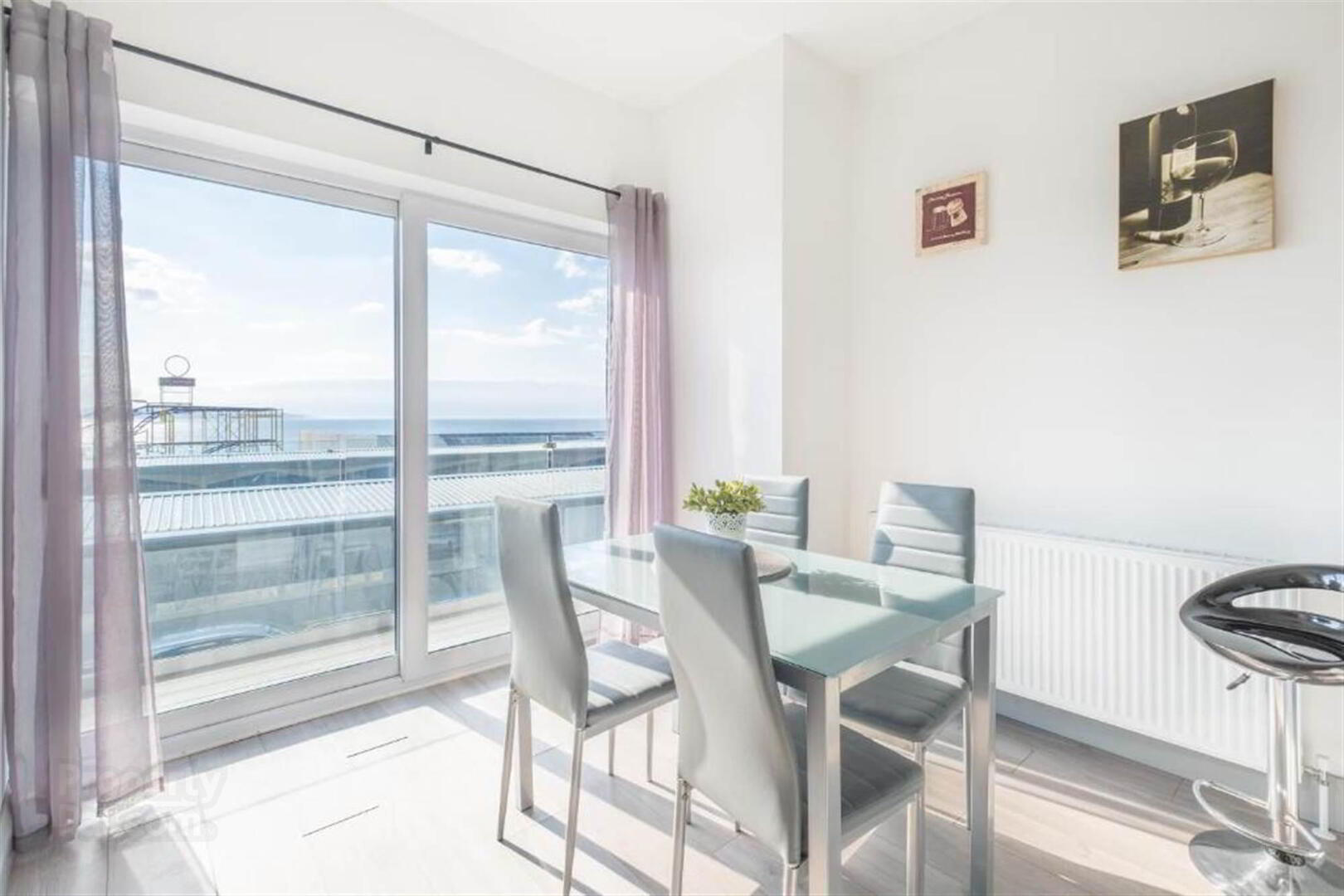 Apt 1, 75 Eglinton Street 5 of 13