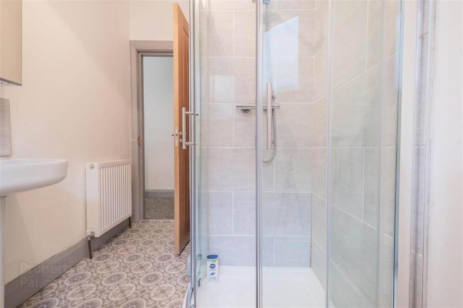 Apt 3, 75 Eglinton Street 8 of 9