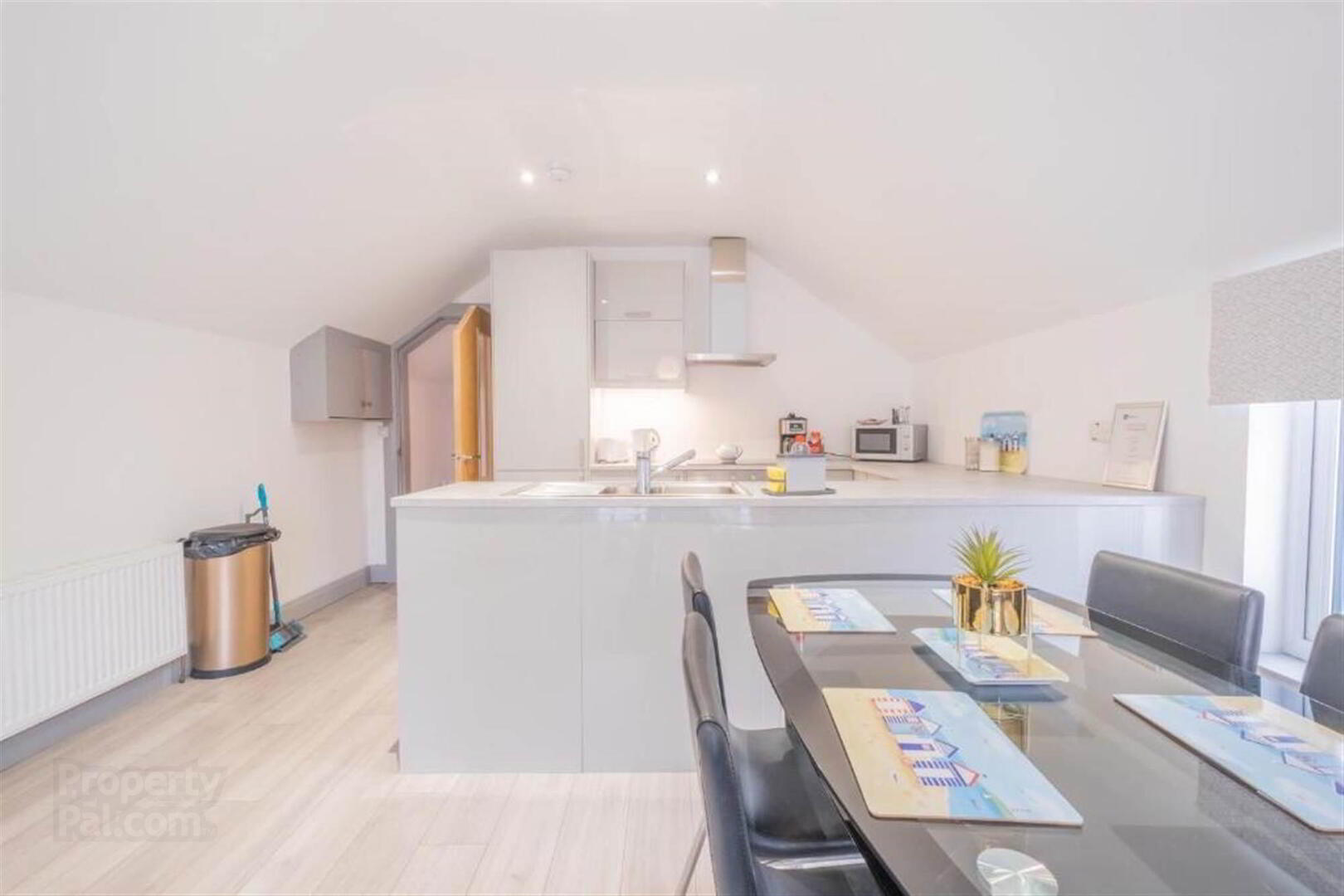 Apt 5, 75 Eglinton Street 5 of 10