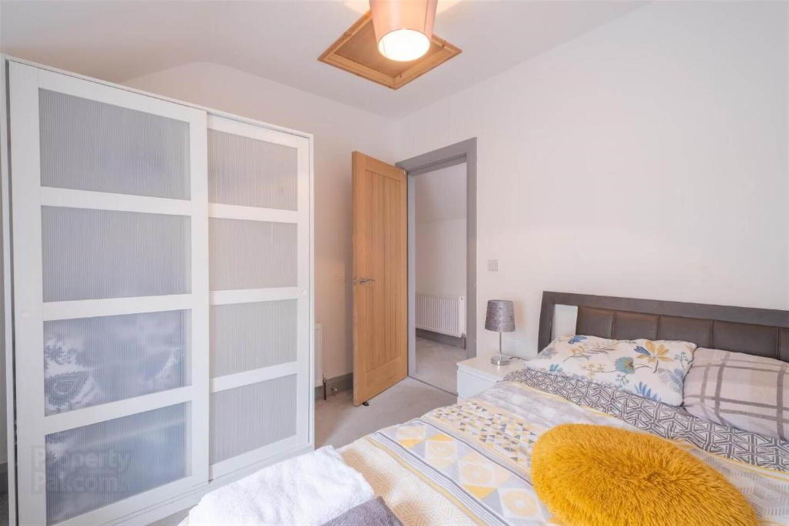 Apt 5, 75 Eglinton Street 7 of 10