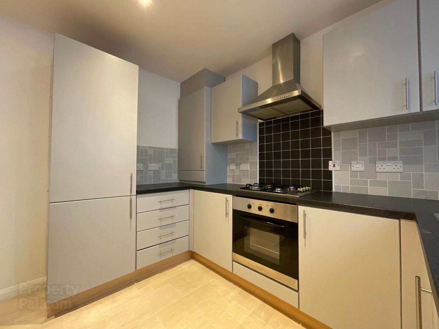 40 Ainsworth Avenue 6 of 22
