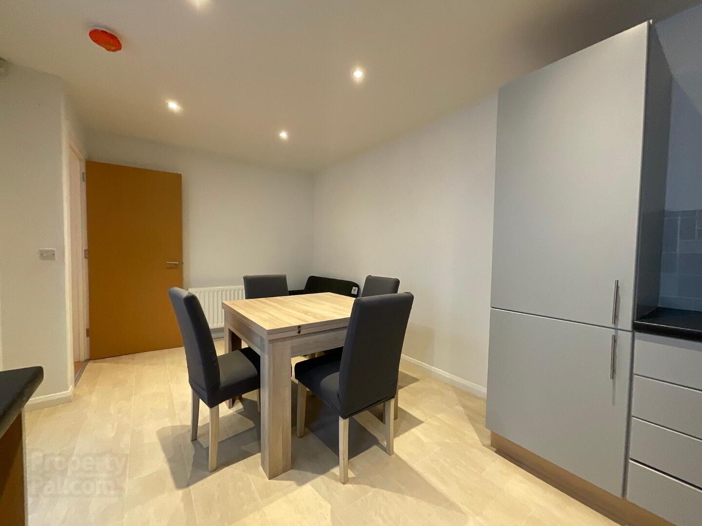 40 Ainsworth Avenue 9 of 22
