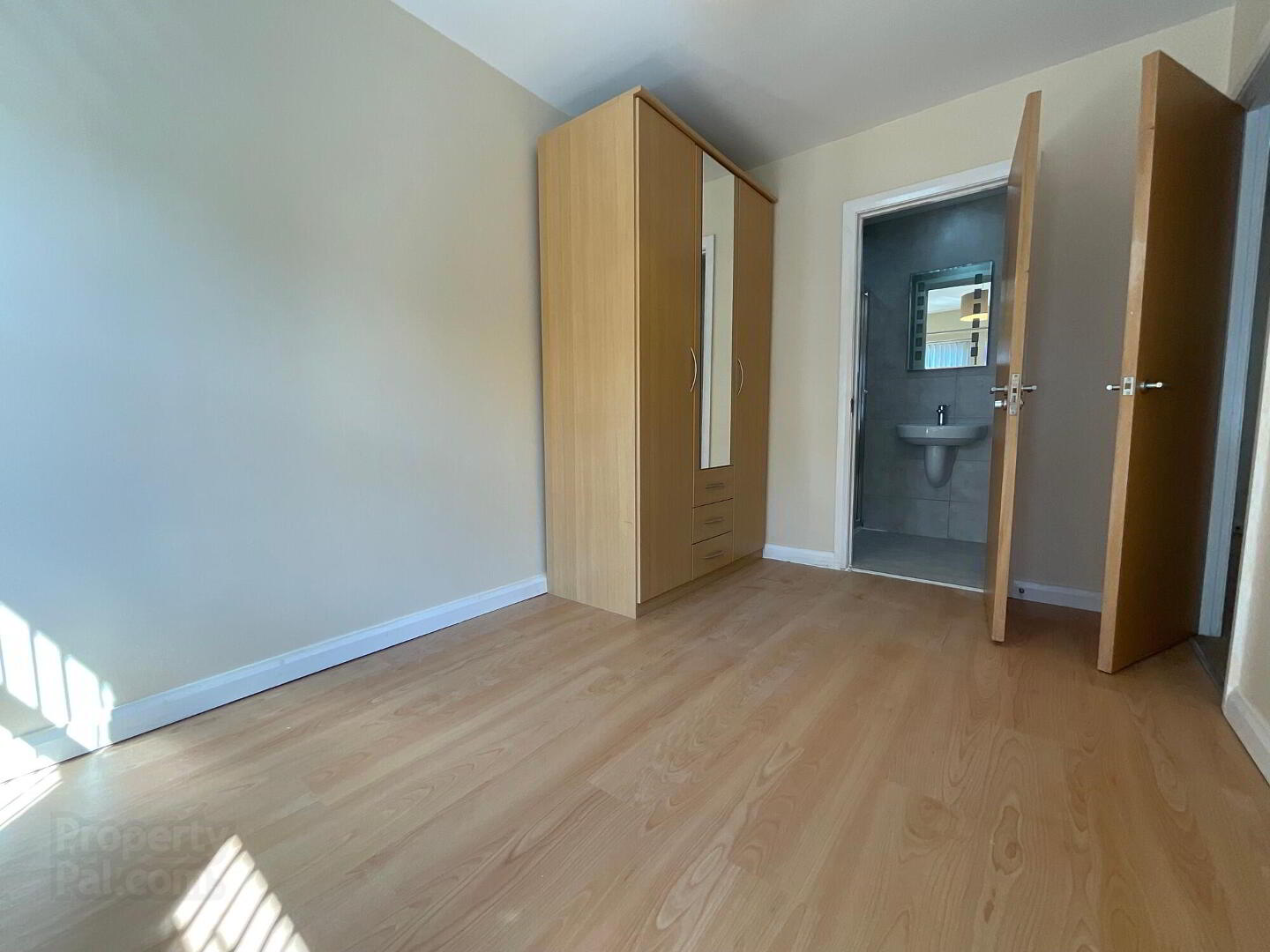 40 Ainsworth Avenue 11 of 22