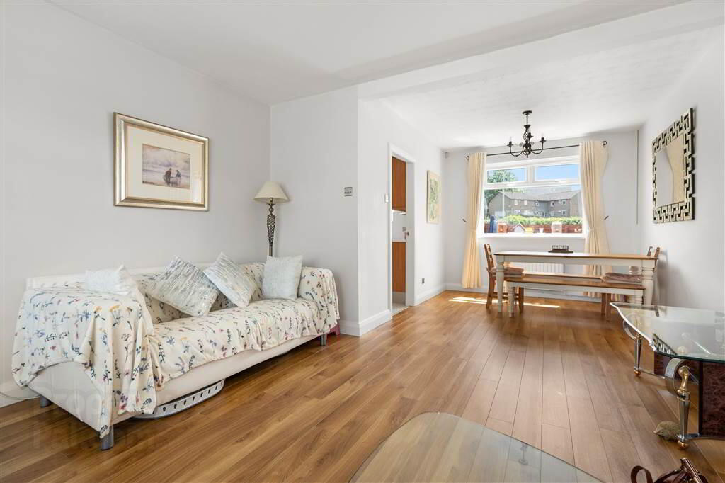 50 Glendun Drive 7 of 27
