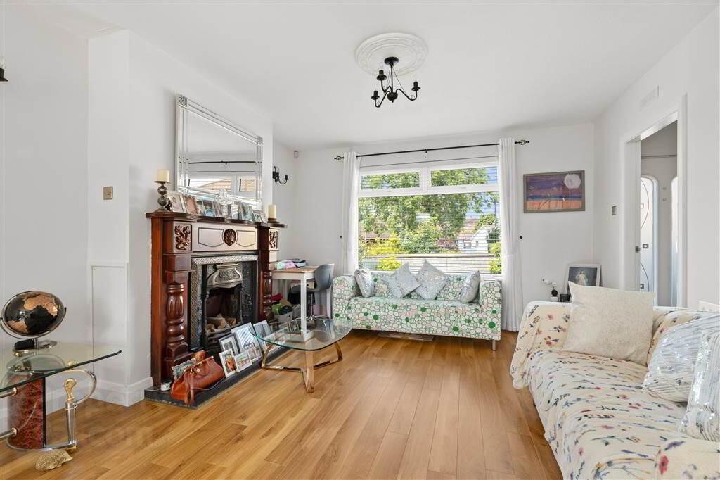 50 Glendun Drive 6 of 27