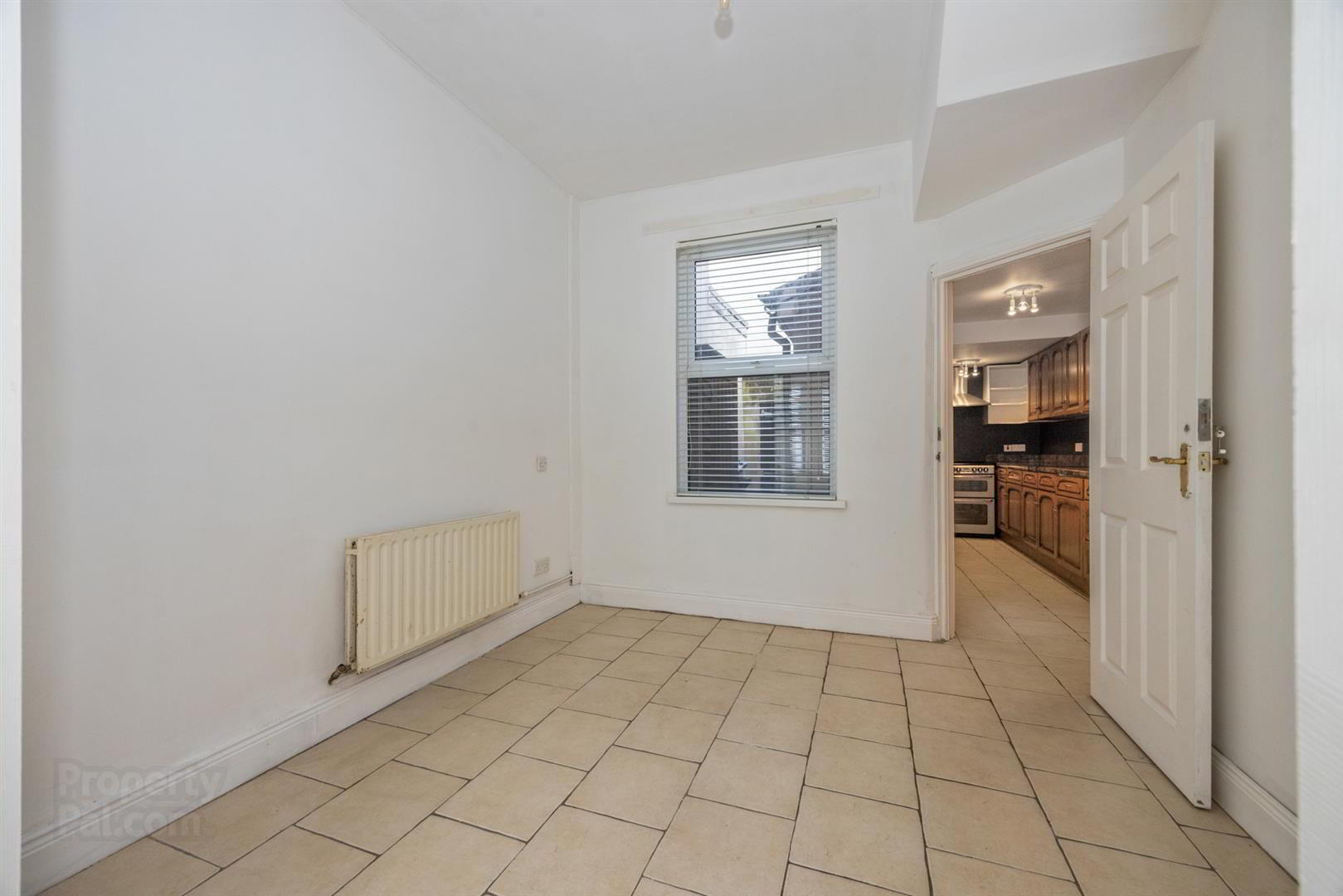 15 Woodcot Avenue 7 of 17