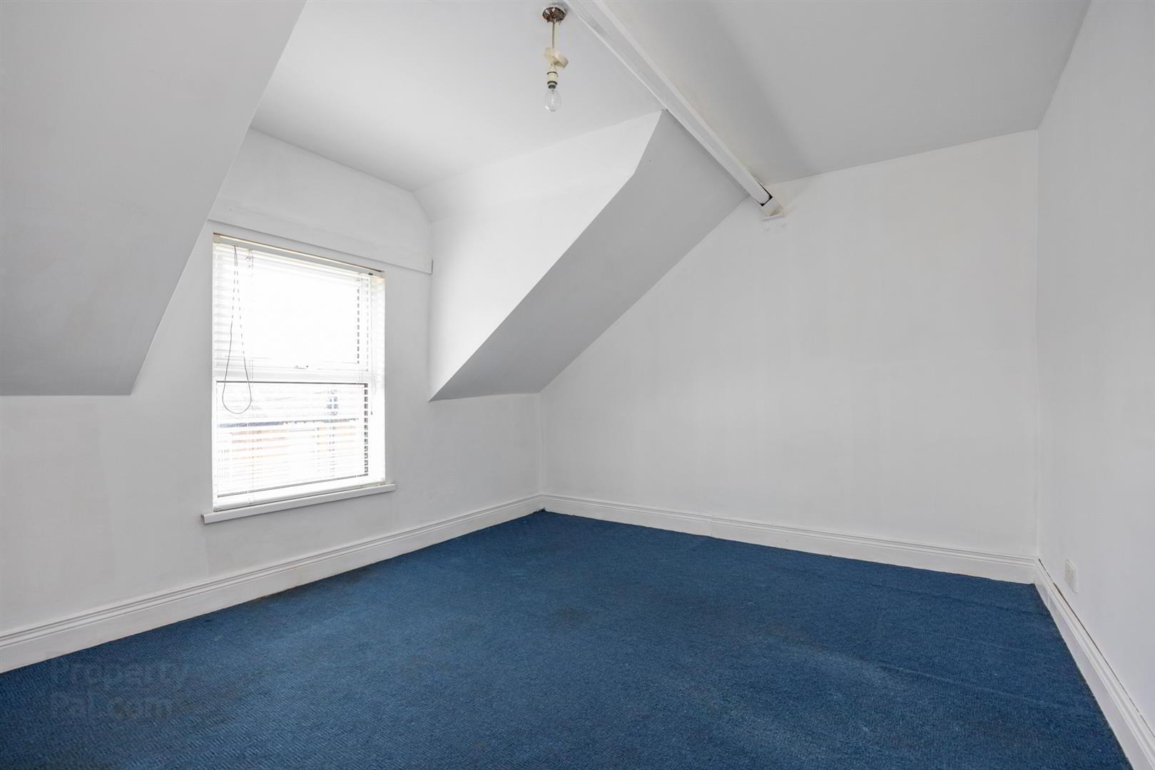 15 Woodcot Avenue 13 of 17