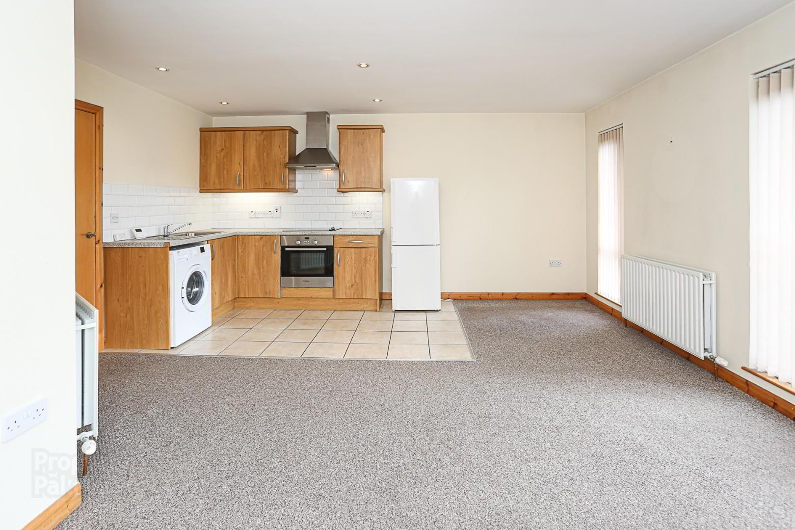 15 Shaftesbury Drive 7 of 12