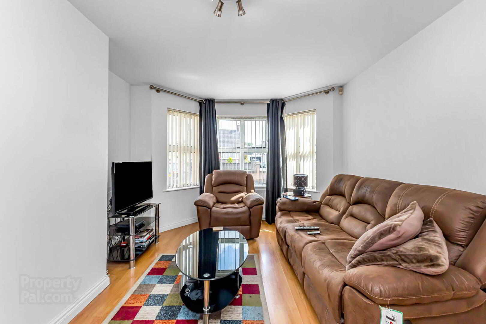 7 Saintfield Mews 4 of 14