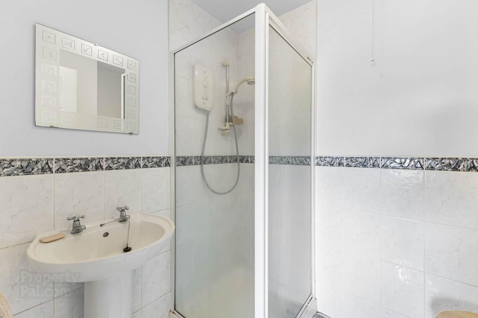 7 Saintfield Mews 9 of 14