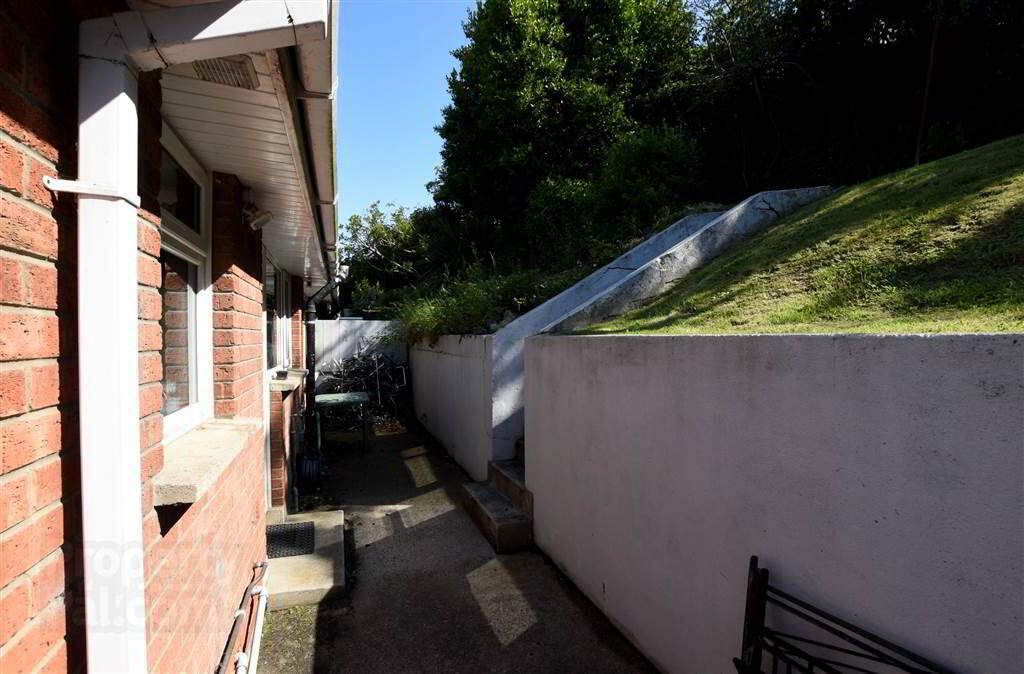 31 Strangford Heights 15 of 20