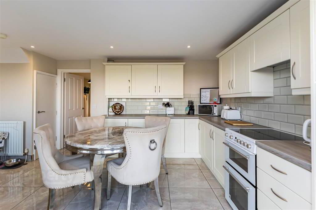 101 Mountview Drive 13 of 35
