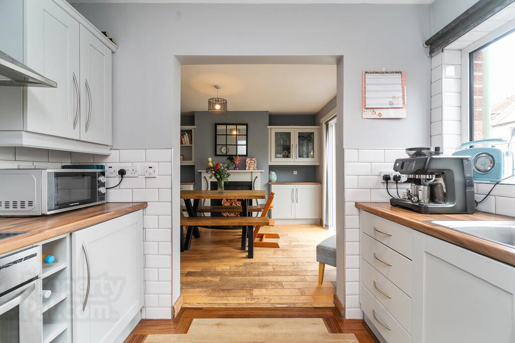 61 Sharman Road 13 of 27