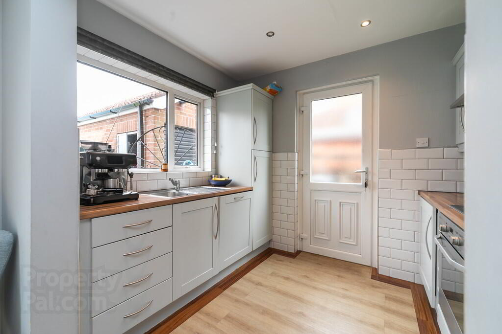 61 Sharman Road 11 of 27