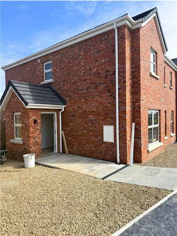 8 Gowland Grove 1 of 12