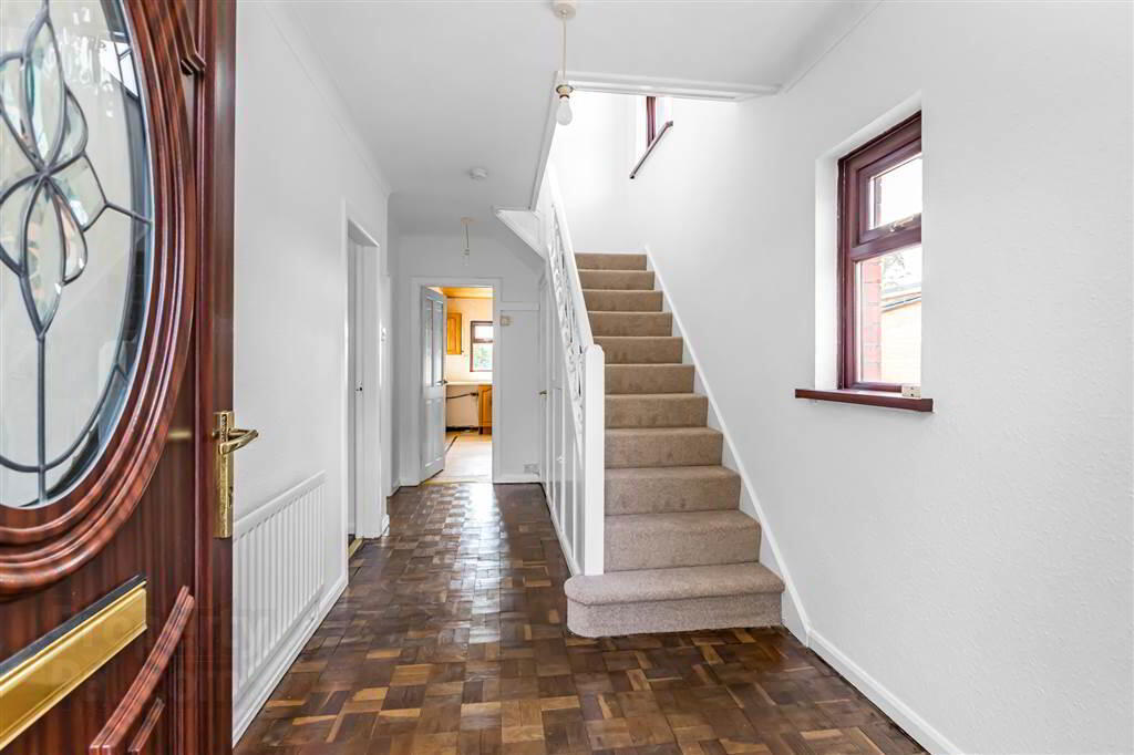 9 Fairview Park 6 of 32