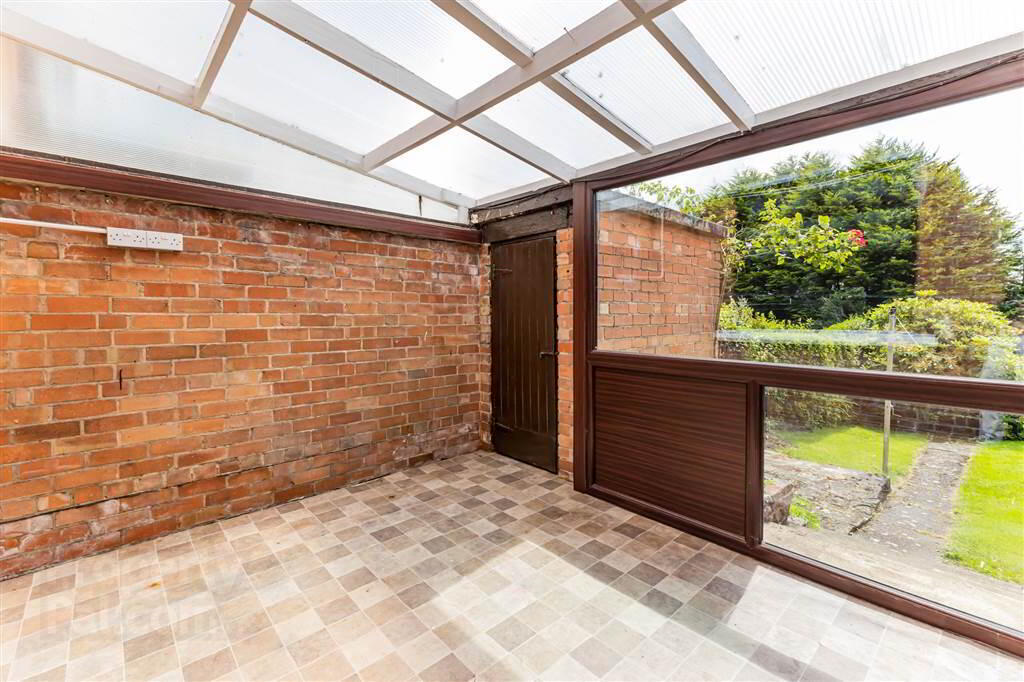 9 Fairview Park 14 of 32