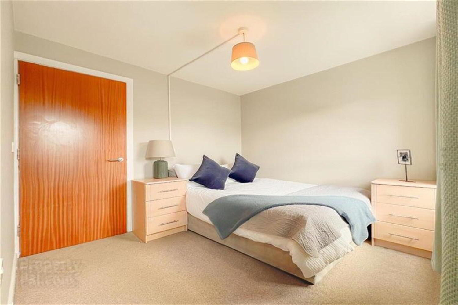 Room 2 Apartment, 4 College Gate 1 of 8