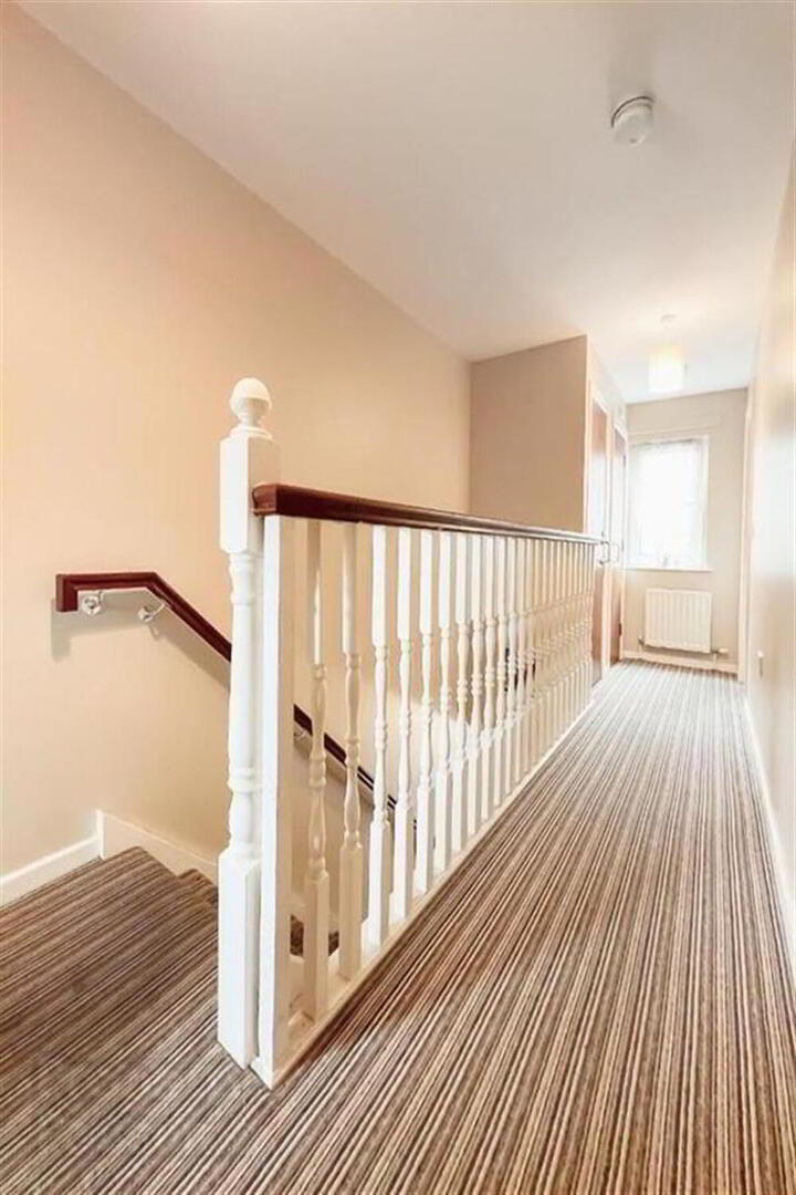 Room 2 Apartment, 4 College Gate 6 of 8