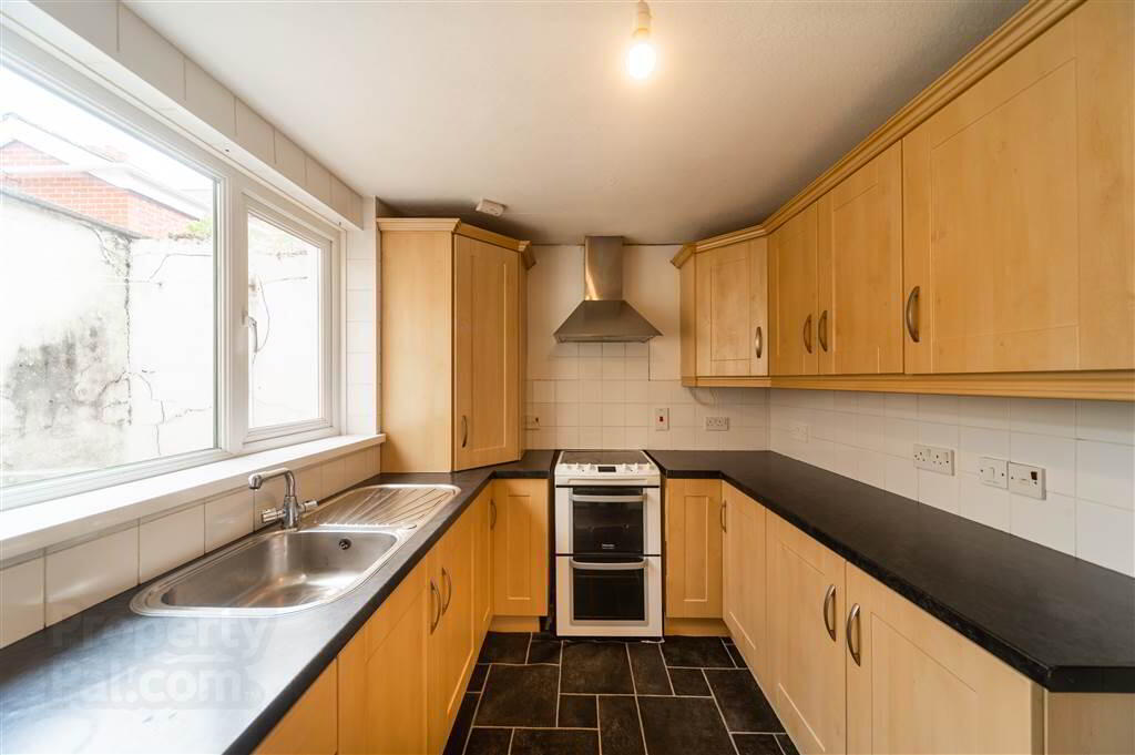 25 Woodcot Avenue 8 of 15