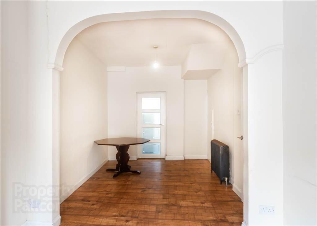25 Woodcot Avenue 4 of 15