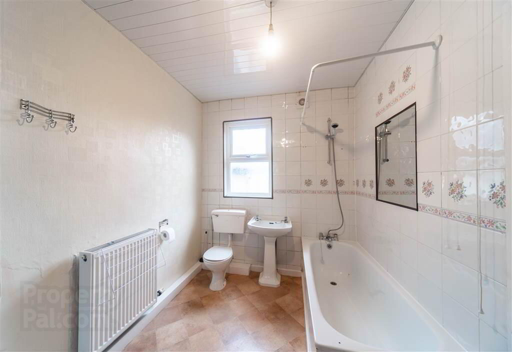 25 Woodcot Avenue 12 of 15