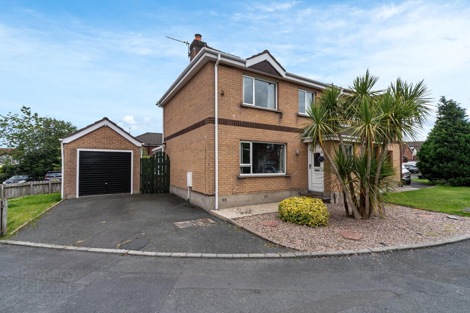 2 Rossdale Glen 1 of 14