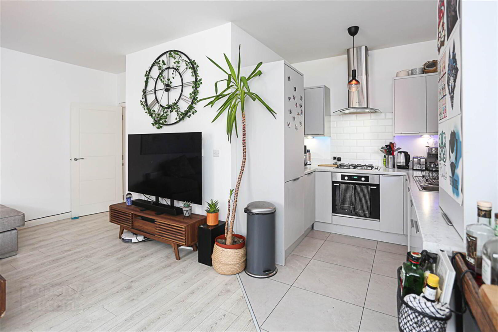 20 Apt, Cotton Hall, 5 Faulkner Road 6 of 18