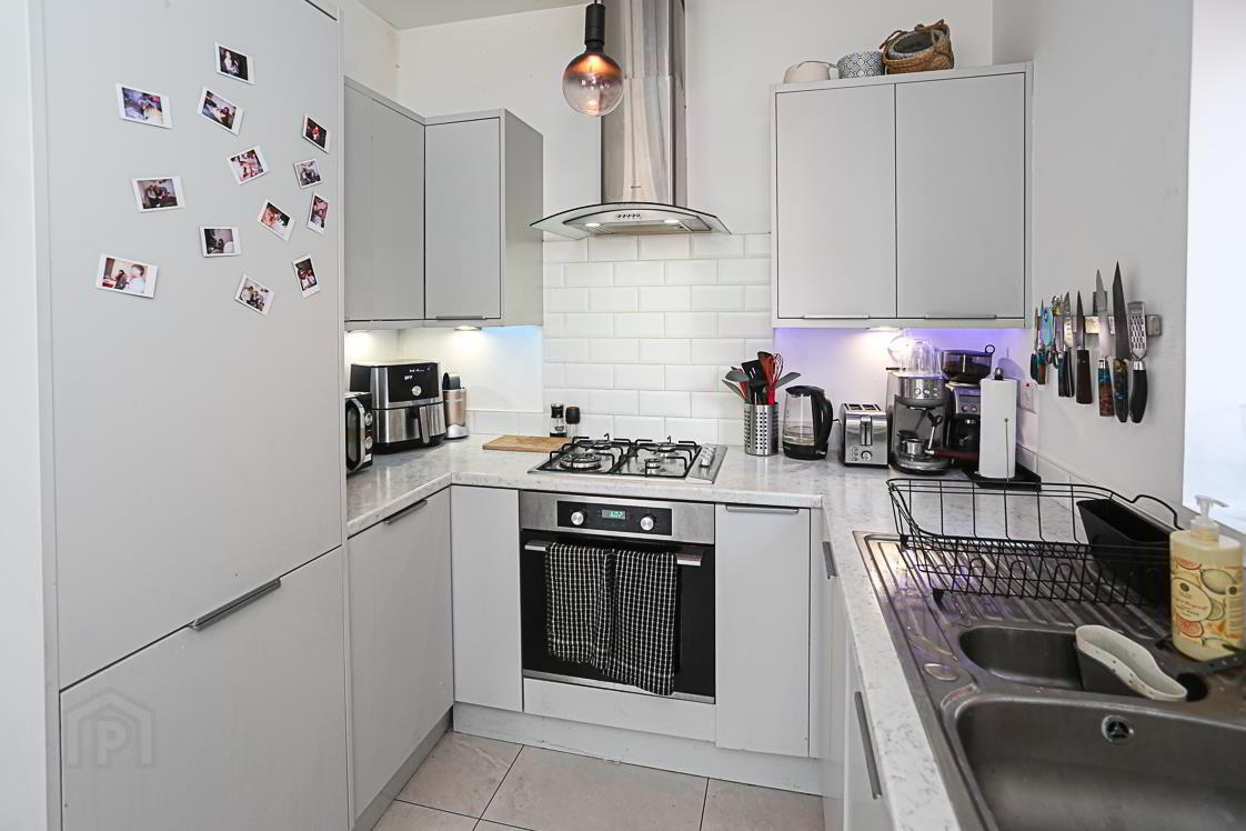 Apt 20 Cotton Hall, 5 Faulkner Road 7 of 20