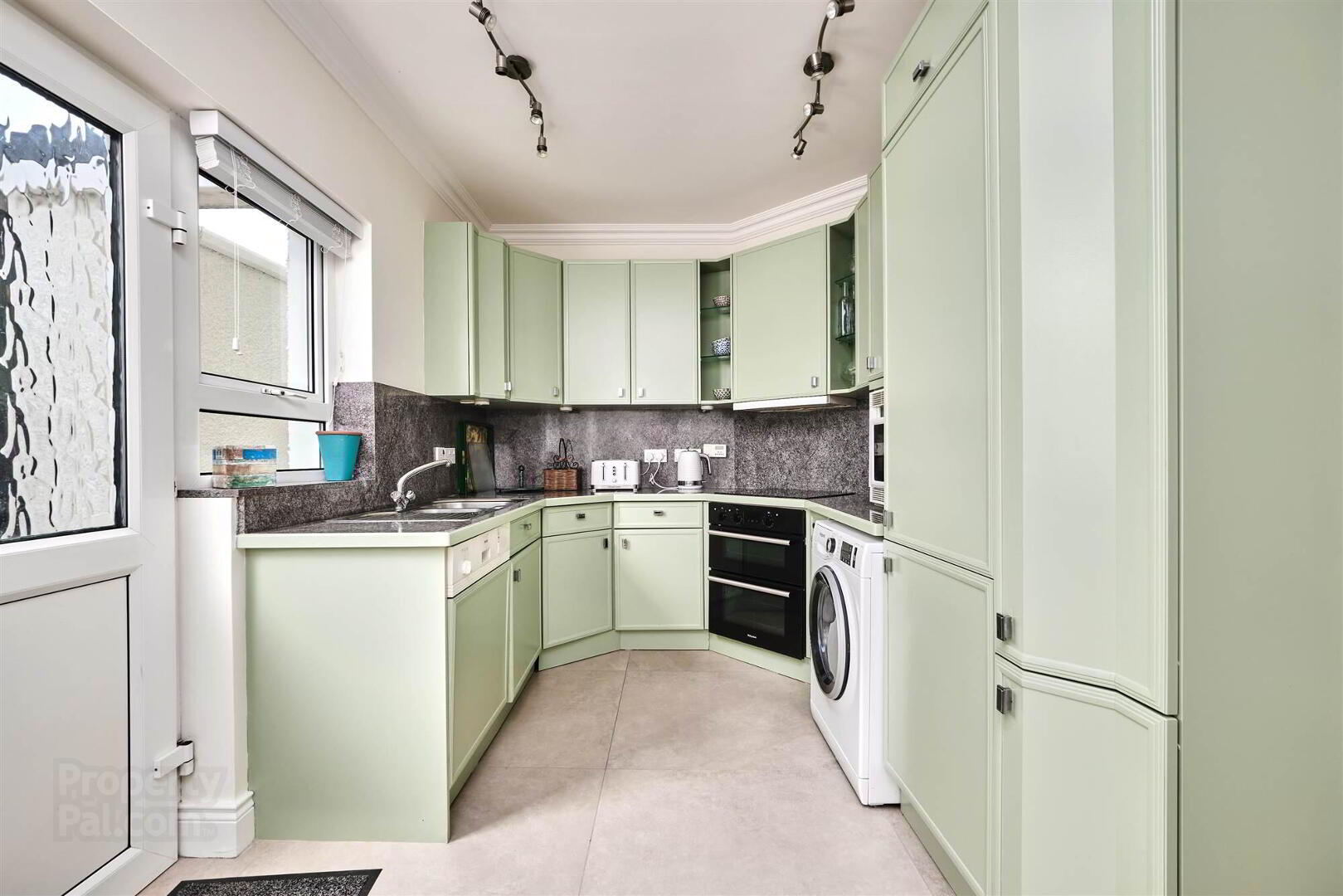 Flat 3 Crescent House, The Crescent 16 of 32