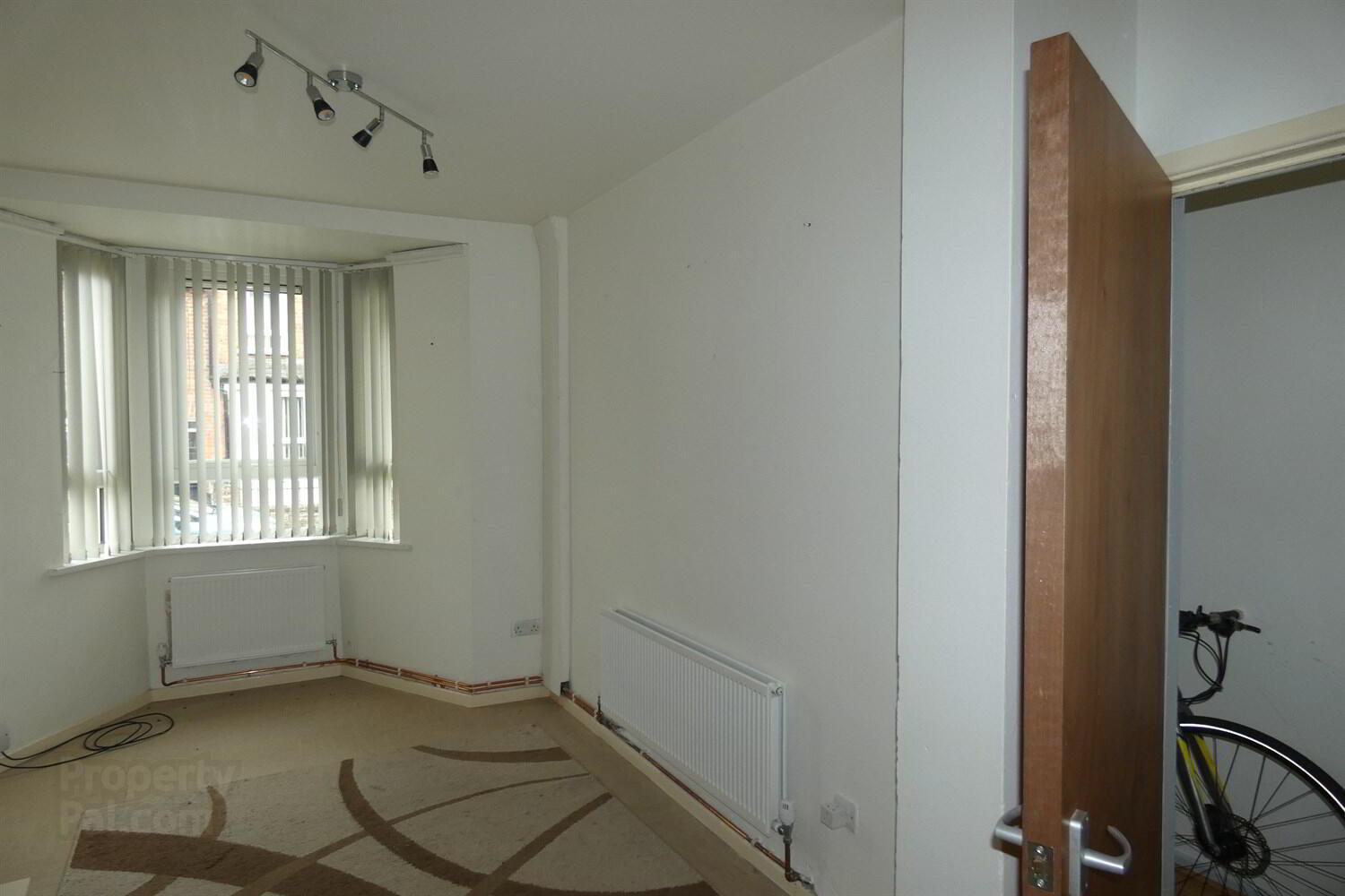 91 Mountcollyer Avenue 4 of 11