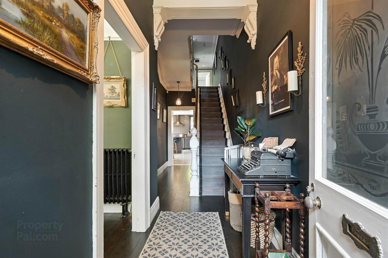 18 St Judes Avenue 4 of 28