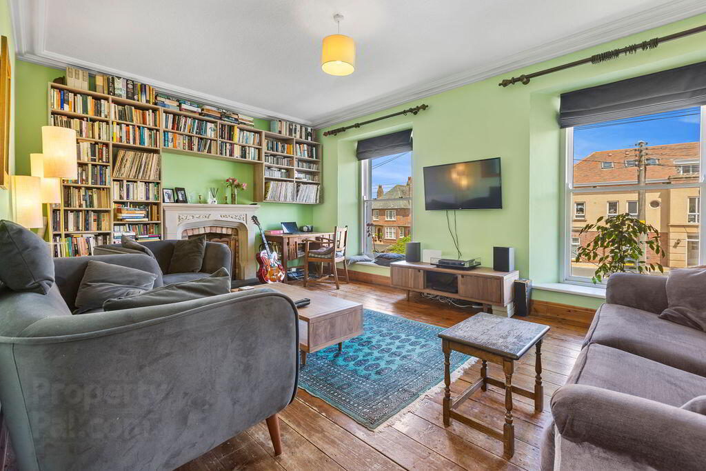 4 Babington Terrace 11 of 32