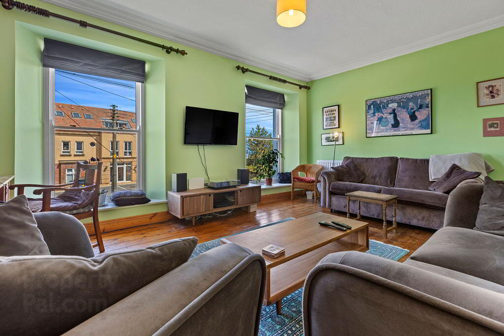 4 Babington Terrace 13 of 32