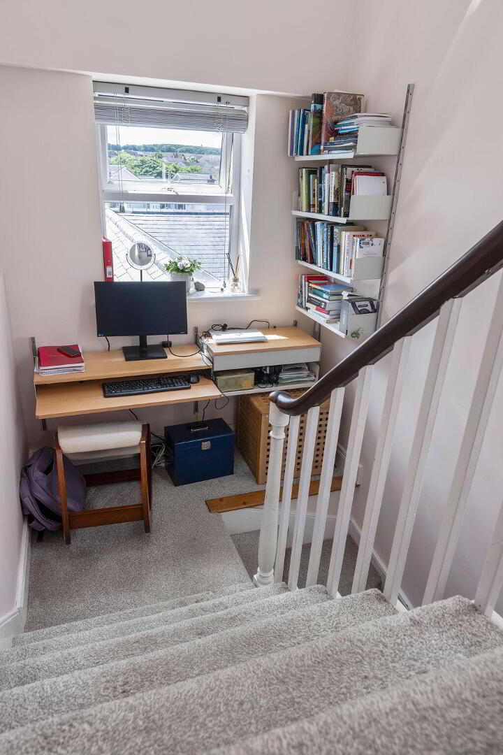 4 Babington Terrace 19 of 32