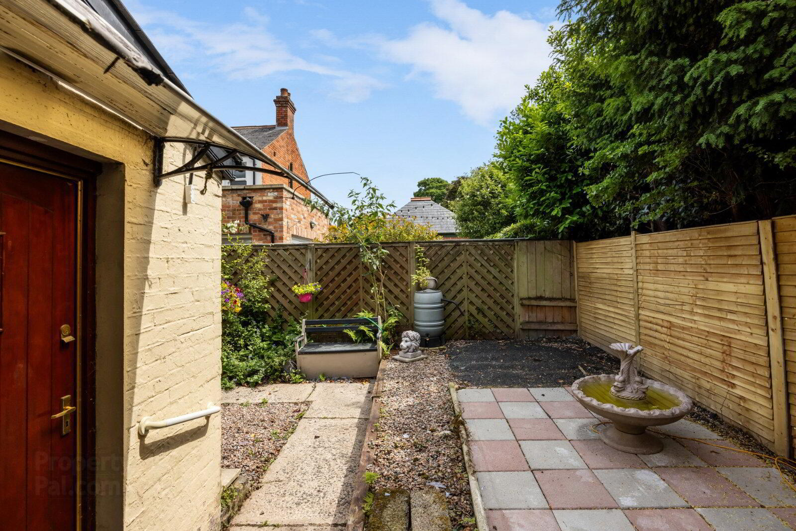 92 Marlborough Park Central 16 of 17