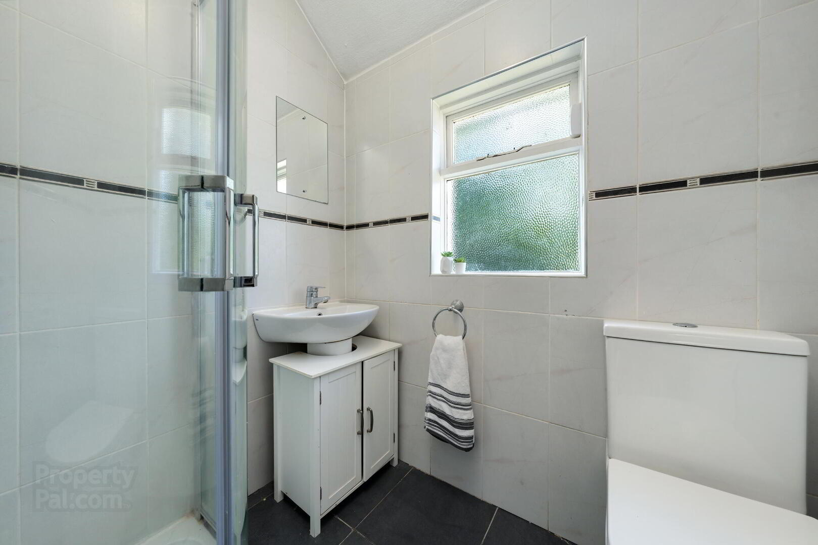 81 Griffith Road 17 of 26